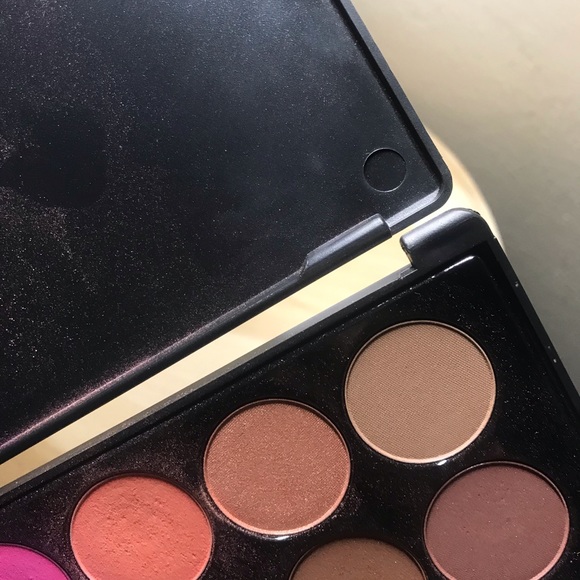 BH Cosmetics Neutral Eyeshadow & Blush Palette - Picture 3 of 3